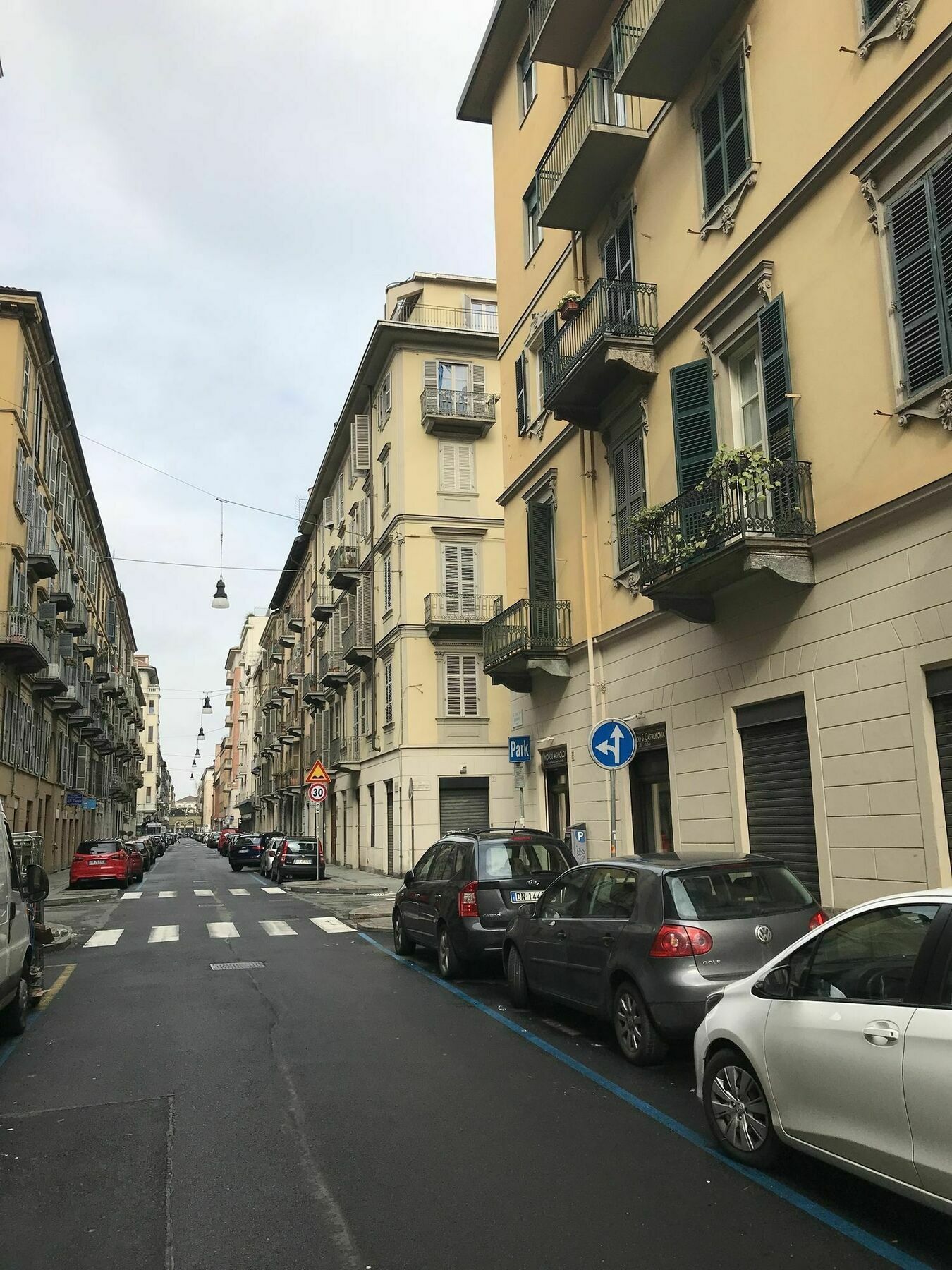 Ferienwohnung La Finestra Sul Cortile Turin Exterior foto
